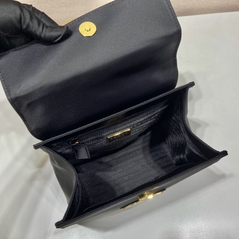 Pra*a top handle bags